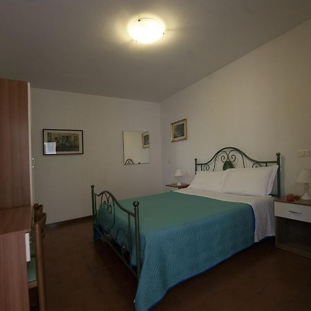 Hotel Athena Сполето Экстерьер фото