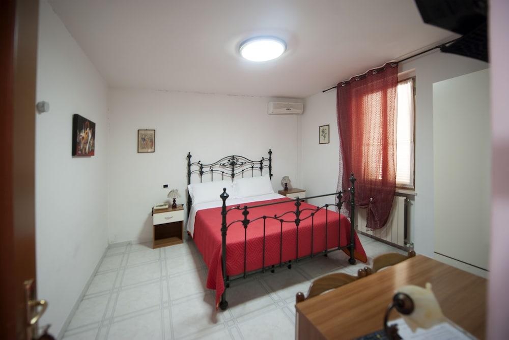 Hotel Athena Сполето Экстерьер фото