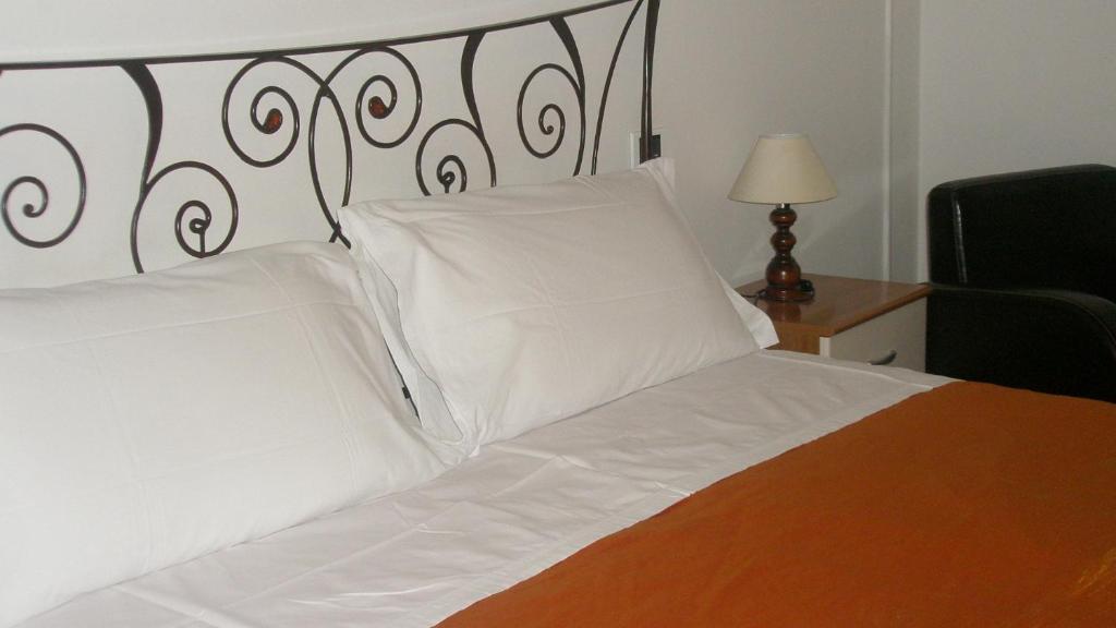 Hotel Athena Сполето Номер фото