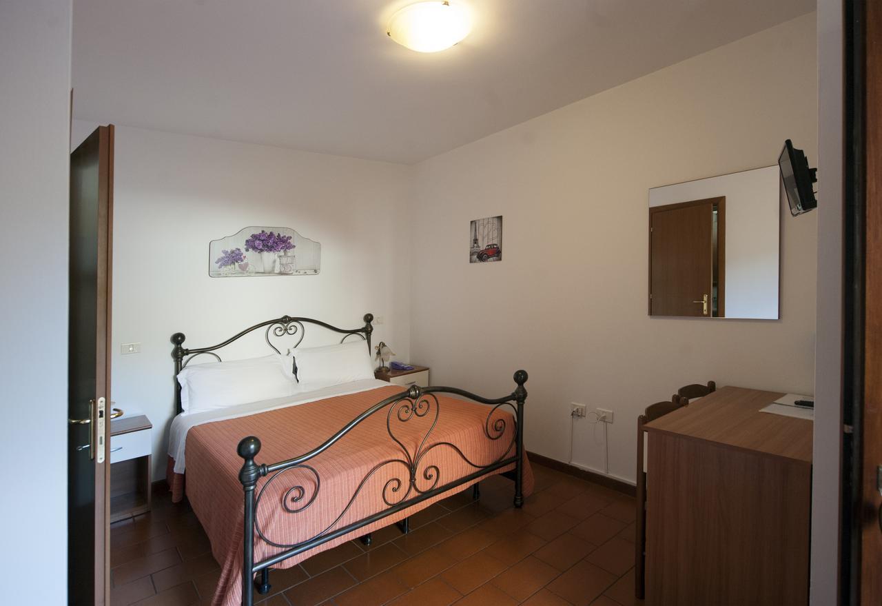 Hotel Athena Сполето Экстерьер фото